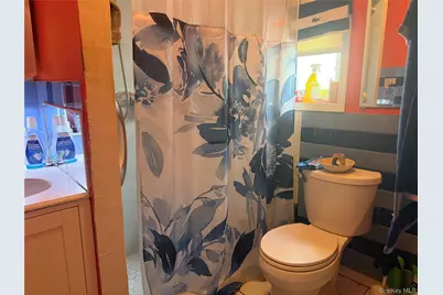 18 Van Riper Street, New York, NY 10302 - Photo 6