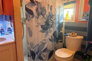 18 Van Riper St, New York, NY 10302 - Photo 6