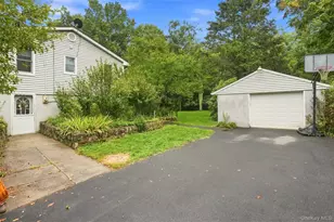 31 Red Barn Rd, Pine Bush, NY 12566 - Photo 36
