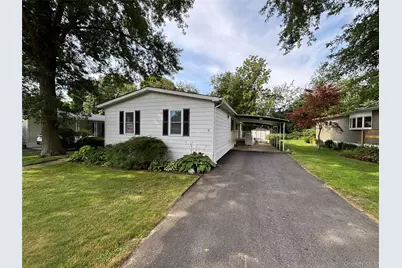 103 West Lane #12B Witt Lane, Aquebogue, NY 11901 - Photo 4