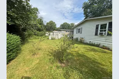 103 West Lane #12B Witt Lane, Aquebogue, NY 11901 - Photo 6