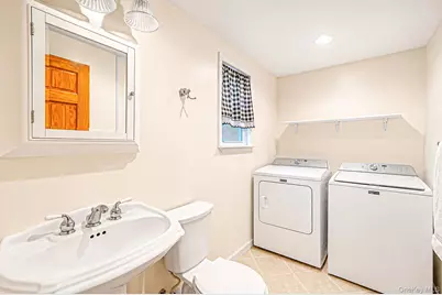 6 North Avenue, Smithtown, NY 11787 - Photo 28