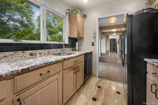 868 Spring Ave, Uniondale, NY 11553 - Photo 16