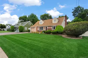868 Spring Ave, Uniondale, NY 11553 - Photo 2
