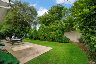 868 Spring Ave, Uniondale, NY 11553 - Photo 6