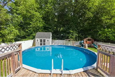 8 Loran Court, Nanuet, NY 10954 - Photo 32