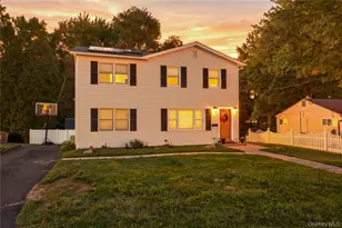 8 Loran Ct, Nanuet, NY 10954 - Photo 2