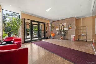 130 Colonial Pkwy, Yonkers, NY 10710 - Photo 4