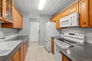 130 Colonial Pkwy, Yonkers, NY 10710 - Photo 10