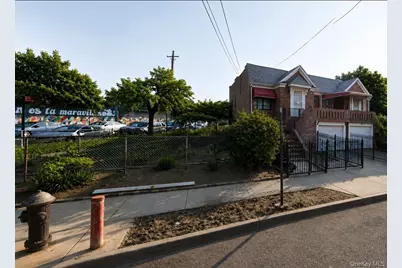 4805 Poyer Street, Elmhurst, NY 11373 - Photo 4