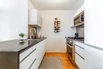 474 48th Avenue #28E, Long Island City, NY 11109 - Photo 1