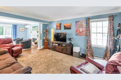 61 Washington Heights Avenue, Hampton Bays, NY 11946 - Photo 10