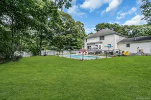 61 Washington Heights Ave, Hampton Bays, NY 11946 - Photo 24