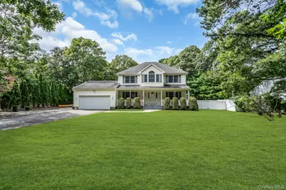 61 Washington Heights Avenue, Hampton Bays, NY 11946 - Photo 1