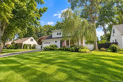 25 Dellmarie Lane, Nesconset, NY 11767 - Photo 2