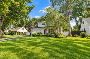 25 Dellmarie Ln, Nesconset, NY 11767 - Photo 2