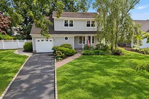 25 Dellmarie Ln, Nesconset, NY 11767 - Photo 4