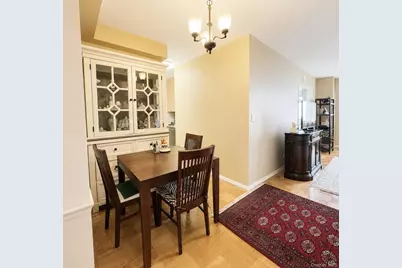 27110 Grand Central Parkway #15Q, Floral Park, NY 11005 - Photo 2