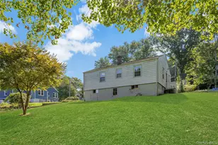 4 Crescent Dr, Cortlandt Manor, NY 10567 - Photo 4