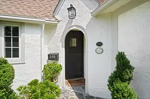 319 Oakland Beach Ave, Rye, NY 10580 - Photo 2