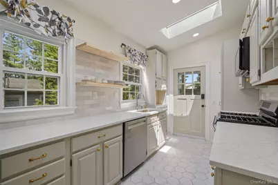 319 Oakland Beach Avenue, Rye, NY 10580 - Photo 10