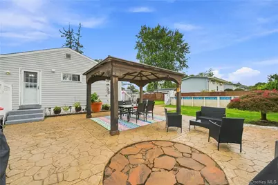 5 Talbot Lane, Selden, NY 11784 - Photo 44