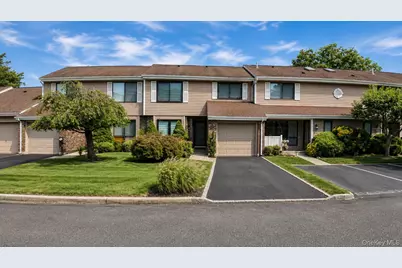230 Pond View Lane, Smithtown, NY 11787 - Photo 42
