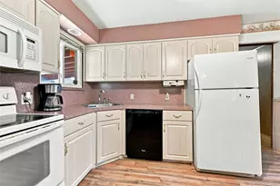 1035 Tooker Ave, West Babylon, NY 11704 - Photo 16