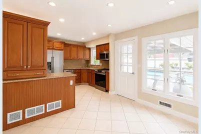 20 Priscilla Lane, Port Chester, NY 10573 - Photo 10