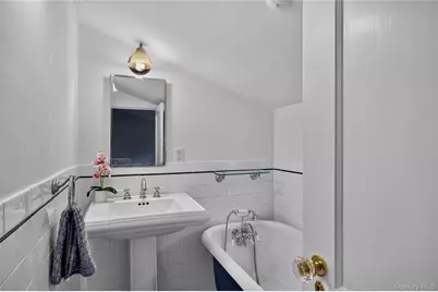 26 Brookside Circle, Bronxville, NY 10708 - Photo 32