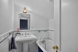 26 Brookside Cir, Bronxville, NY 10708 - Photo 32