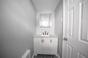 1 Hudson Ct, Lynbrook, NY 11563 - Photo 12