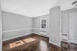 1 Hudson Ct, Lynbrook, NY 11563 - Photo 6