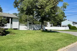 8 Durst Dr, Selden, NY 11784 - Photo 18
