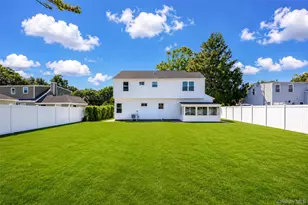 37 Gladstone Ave, West Islip, NY 11795 - Photo 26