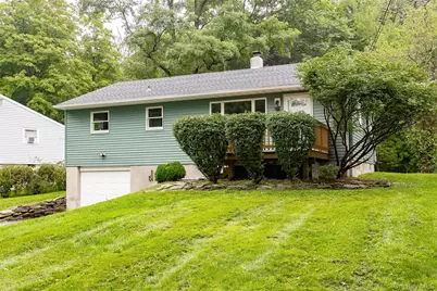 18 Van Wert Place, Hyde Park, NY 12538 - Photo 2