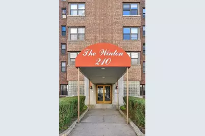 210 Martine Avenue #5D, White Plains, NY 10601 - Photo 1