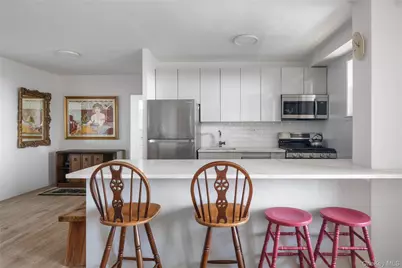 5700 Arlington Avenue #17D, Bronx, NY 10471 - Photo 4