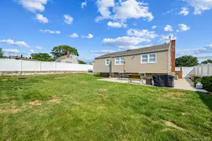 40 Elm Ave, Farmingdale, NY 11735 - Photo 6