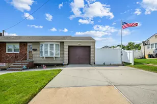 40 Elm Ave, Farmingdale, NY 11735 - Photo 4