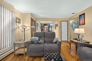 40 Elm Ave, Farmingdale, NY 11735 - Photo 16