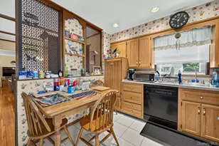 40 Elm Ave, Farmingdale, NY 11735 - Photo 22