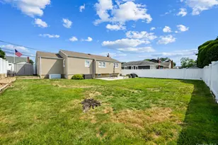 40 Elm Ave, Farmingdale, NY 11735 - Photo 8
