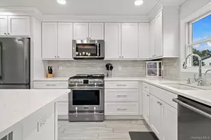 3684 Oceanside Rd E, Oceanside, NY 11572 - Photo 8