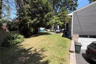 6 Raphael St, Huntington, NY 11746 - Photo 4