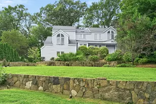 35 Highridge Rd, Hartsdale, NY 10530 - Photo 2