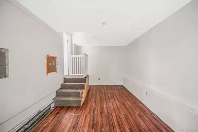 440 Clayton Street, Central Islip, NY 11722 - Photo 38