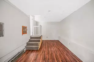 440 Clayton St, Central Islip, NY 11722 - Photo 38