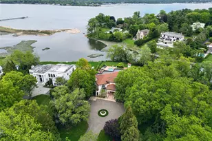 17 Split Rock Dr, Great Neck, NY 11024 - Photo 4