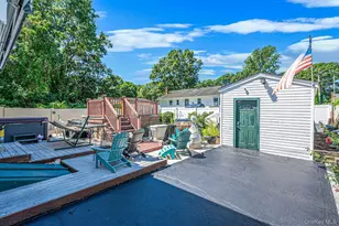8 Halewood Dr, Shirley, NY 11967 - Photo 16
